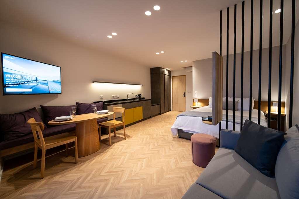 Alinea Suites Limassol Center Room photo